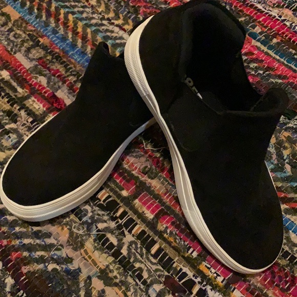 UNR8ED Sneaker Booties - Picture 1 of 4